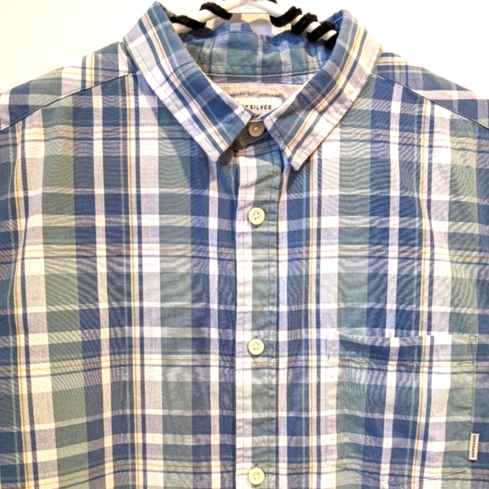 2/$20 Quicksilver Blue Plaid Button Front Shirt Small